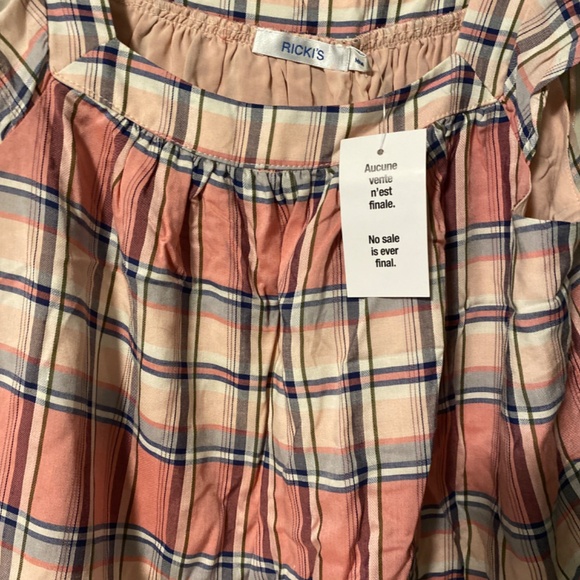 Very cute summer top  Ricki’s 100% rayon - Picture 4 of 4